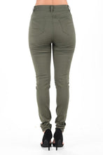 Load image into Gallery viewer, OLIVE DISTRESSED JEANS
