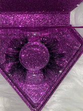 Load image into Gallery viewer, DG106 Diamond Gurl Lashes
